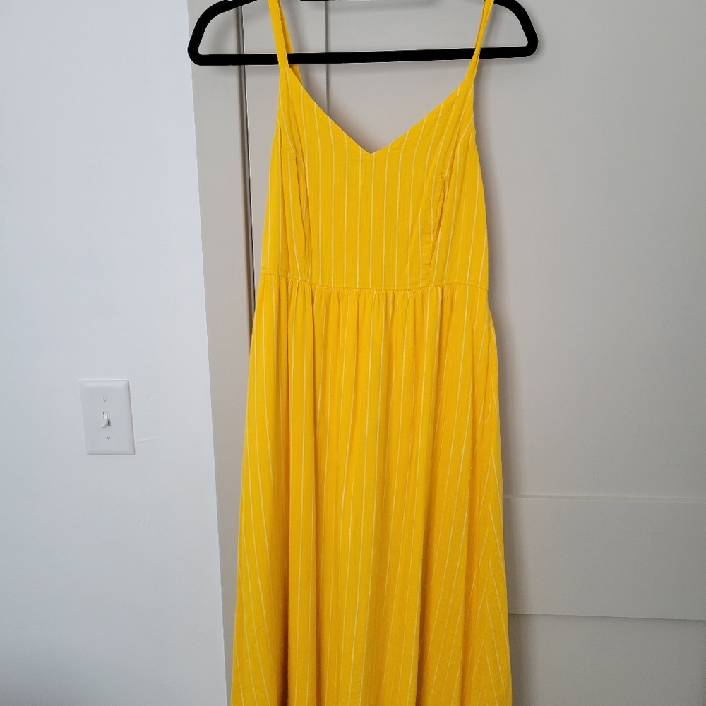 Old Navy Midi dress yellow S